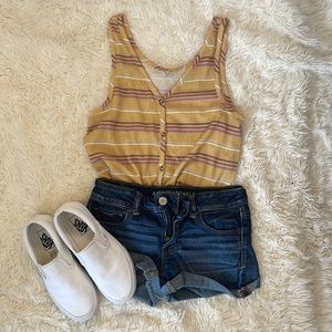 PREPPY BABES! • MUDD BUTTON UP TANK WITH FRONT KNOT • SIZE LARGE • LIKE NEW!